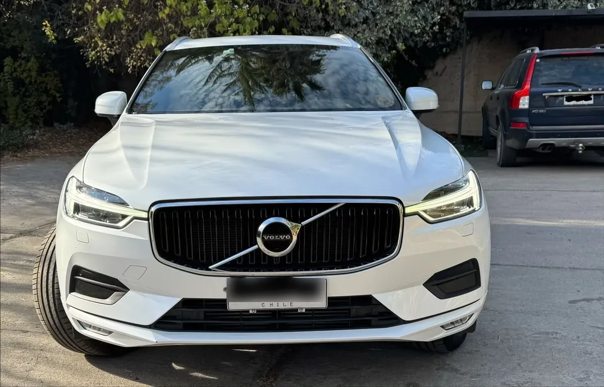 VOLVO XC60 2.0 D4 Momentum At 4x4 Diesel año 2019
