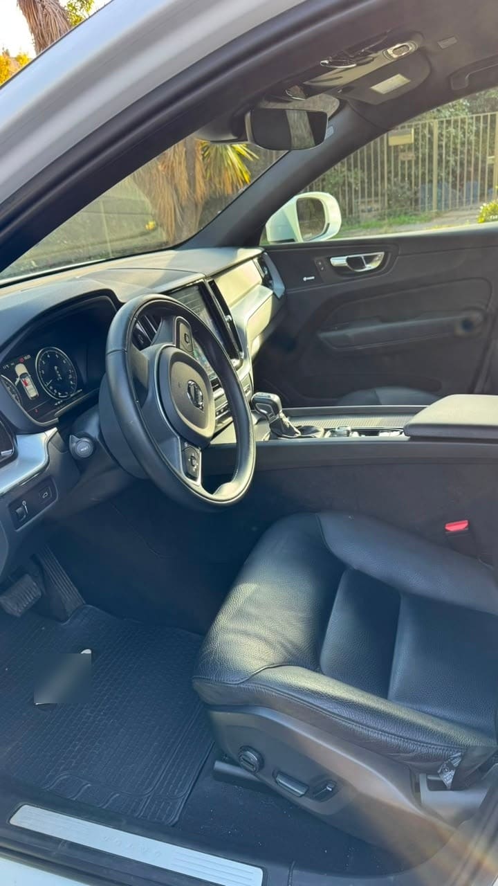 VOLVO XC60 2.0 D4 Momentum At 4x4 Diesel año 2019