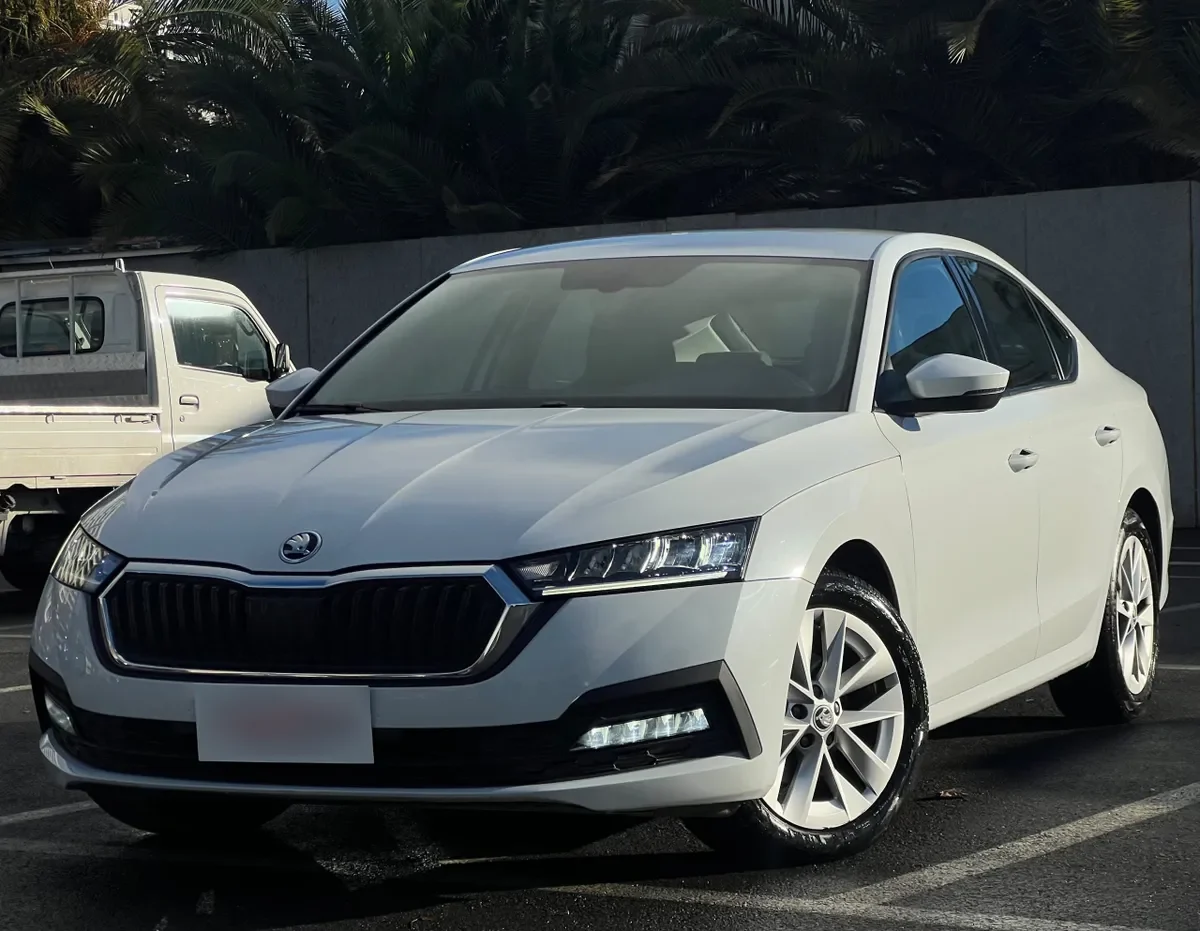 Skoda Octavia Tsi 4x2 1.4 Auto año 2022