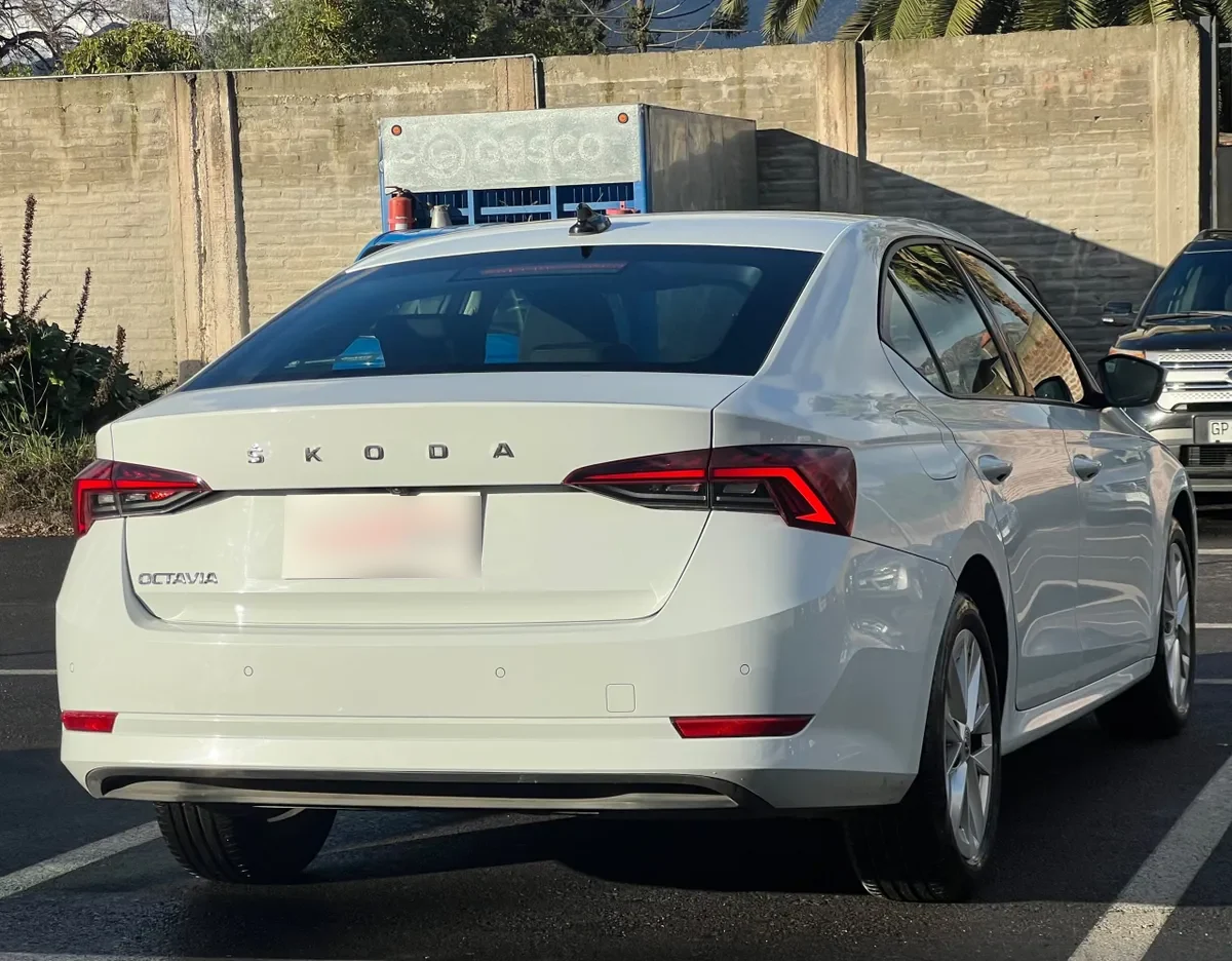 Skoda Octavia Tsi 4x2 1.4 Auto año 2022