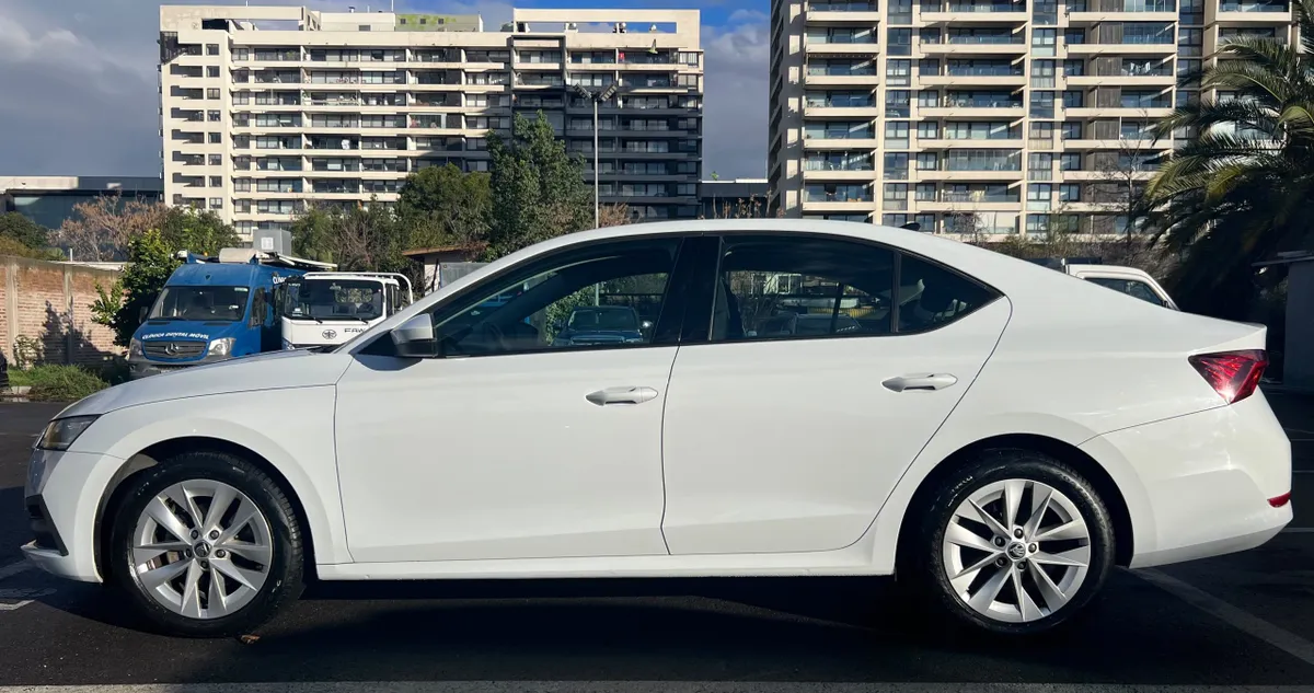 Skoda Octavia Tsi 4x2 1.4 Auto año 2022