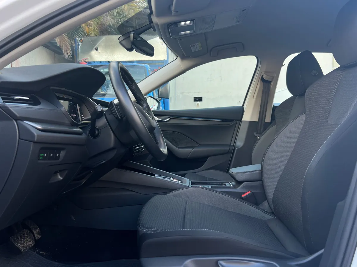 Skoda Octavia Tsi 4x2 1.4 Auto año 2022