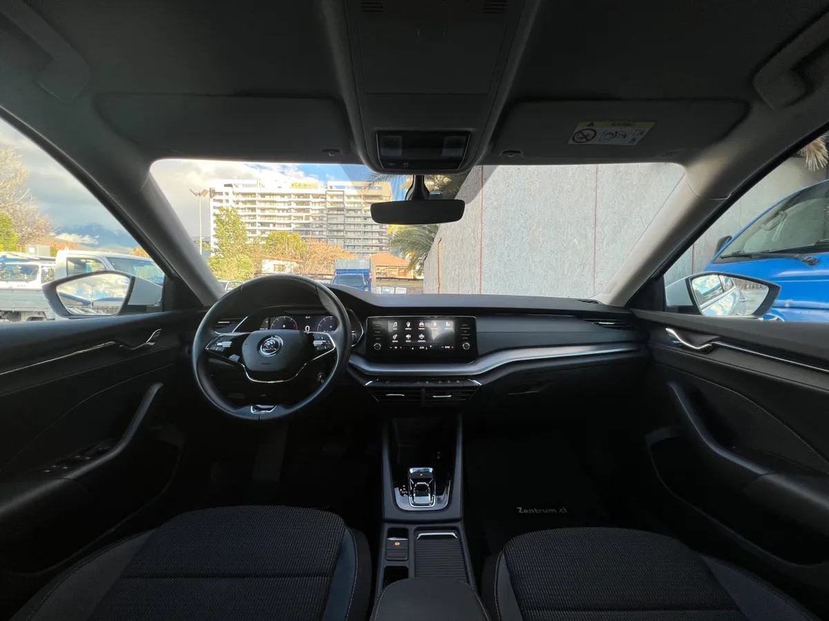 Skoda Octavia Tsi 4x2 1.4 Auto año 2022