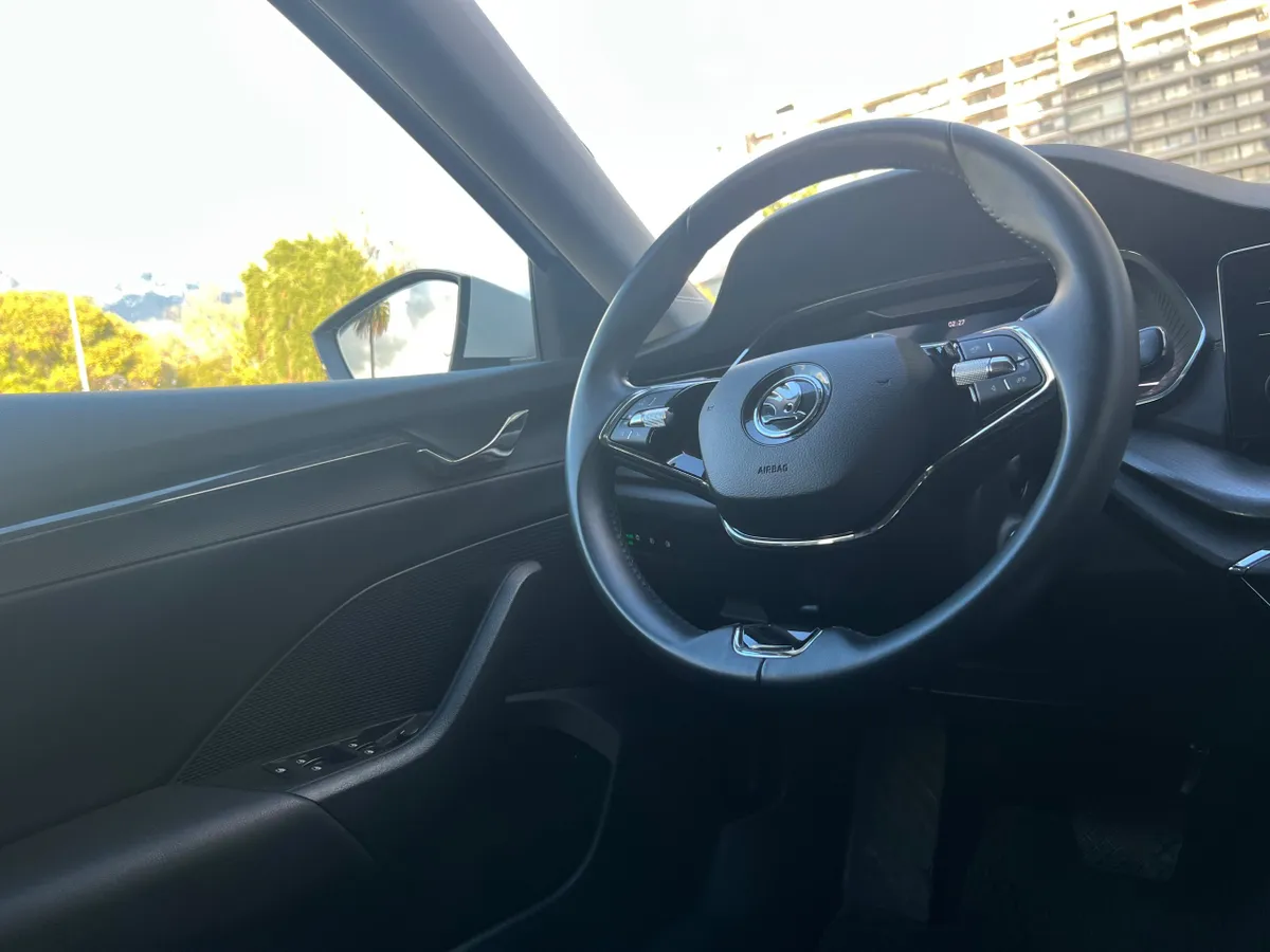 Skoda Octavia Tsi 4x2 1.4 Auto año 2022