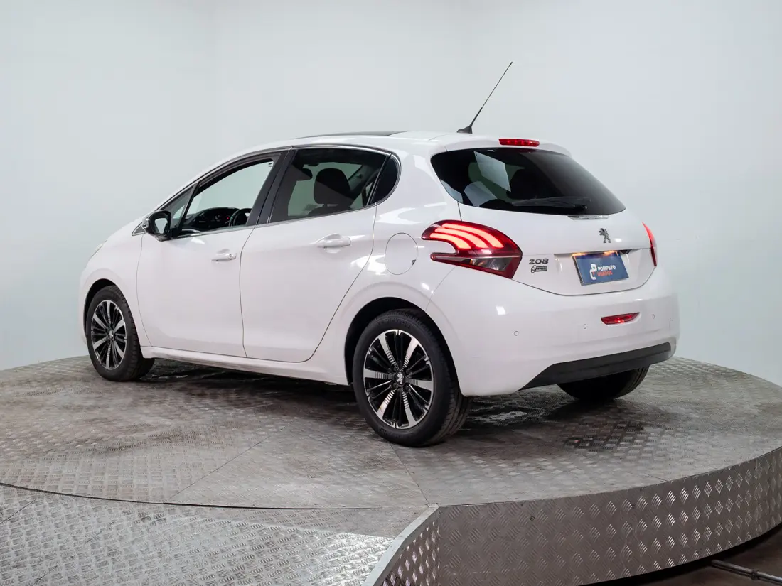 Peugeot 208 1.2 Signature Puretech At año 2019