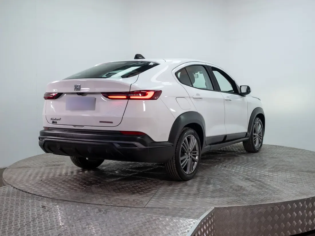 Fiat Fastback 1.0 Drive At año 2024
