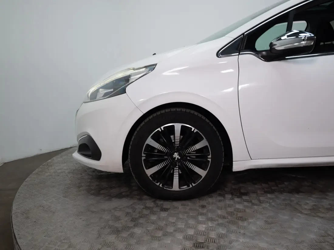 Peugeot 208 1.2 Signature Puretech At año 2019