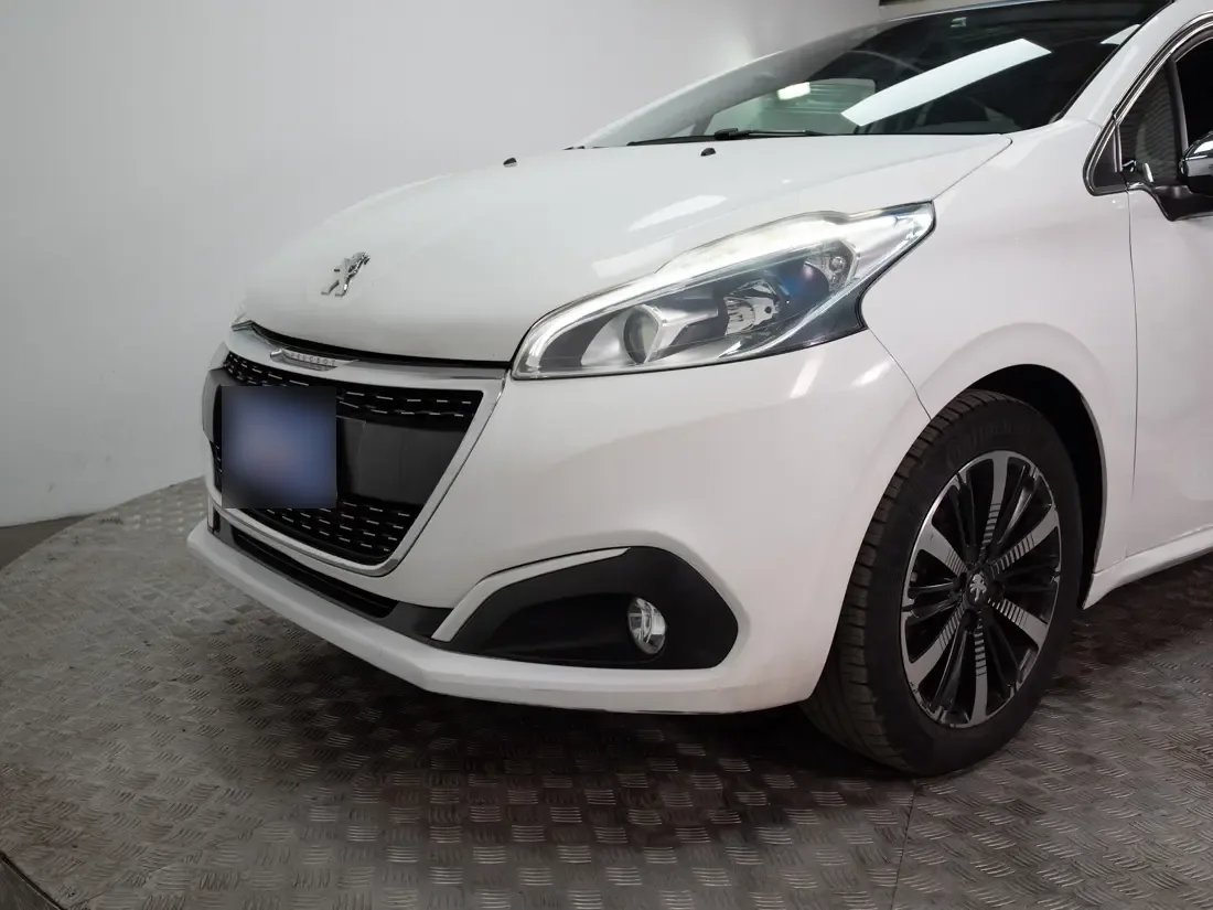 Peugeot 208 1.2 Signature Puretech At año 2019