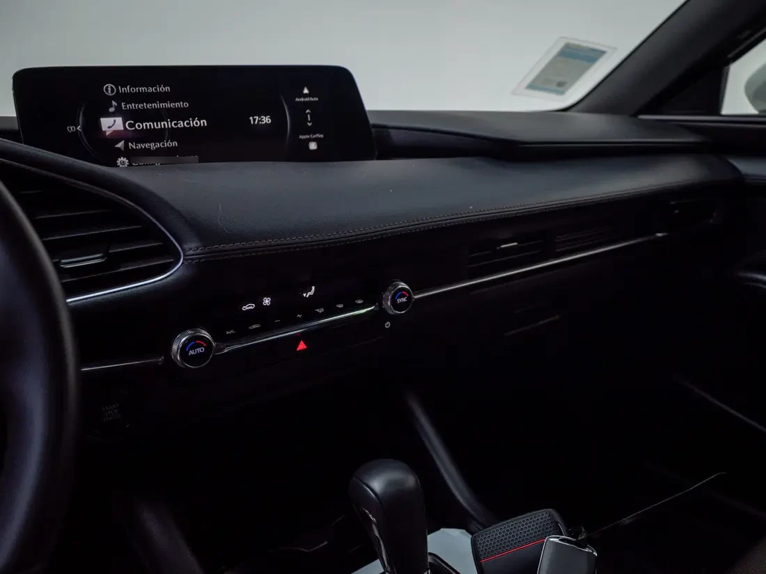 Mazda 3 2.0 Sport Core At año 2025