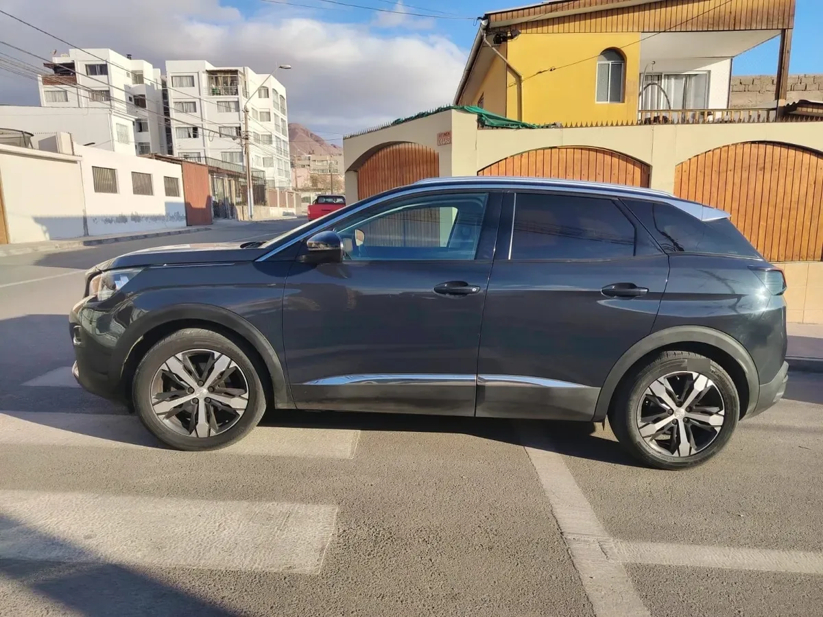 PEUGEOT 3008 1.6 Gt Line Puretech At año 2019