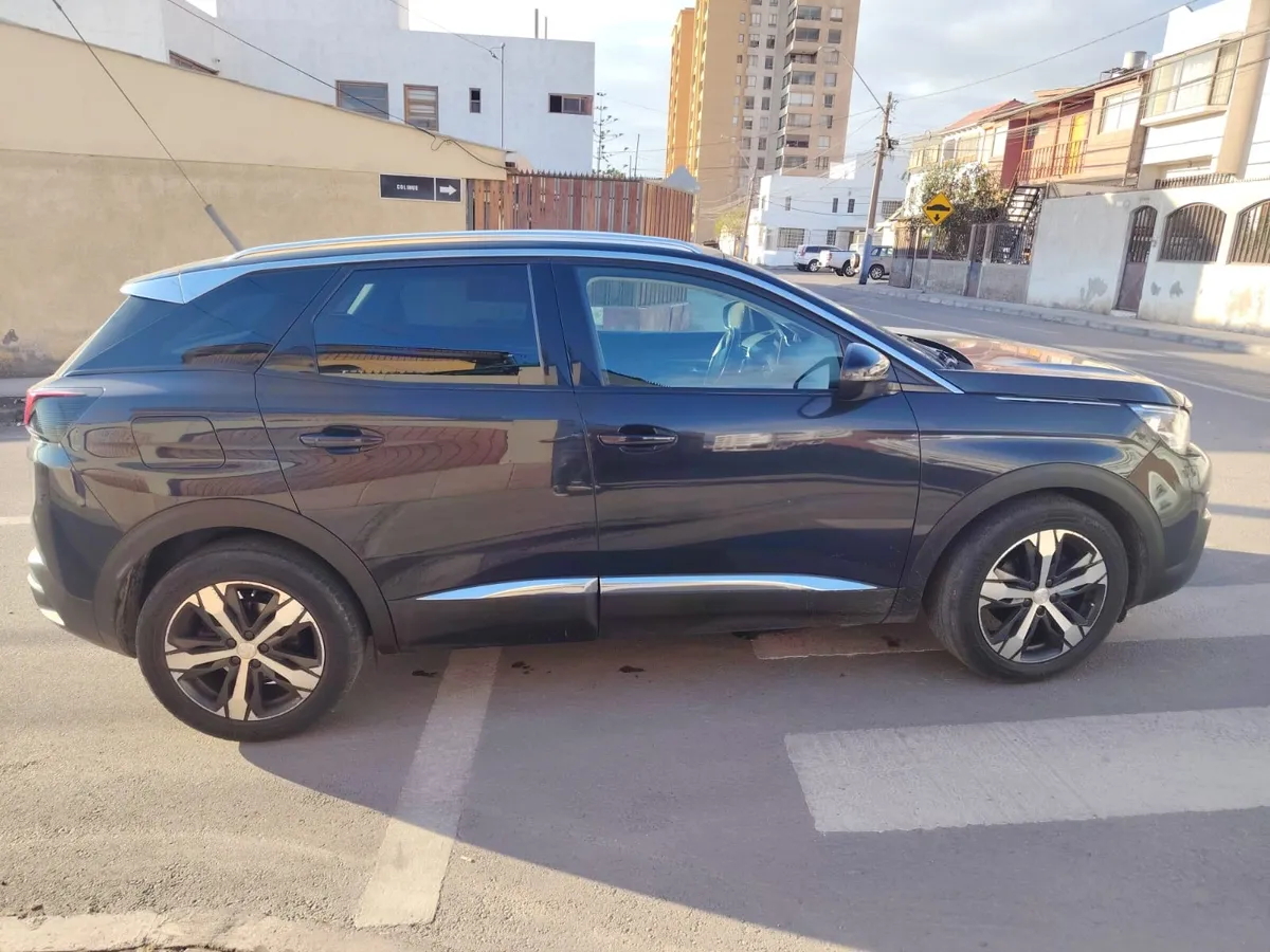 PEUGEOT 3008 1.6 Gt Line Puretech At año 2019