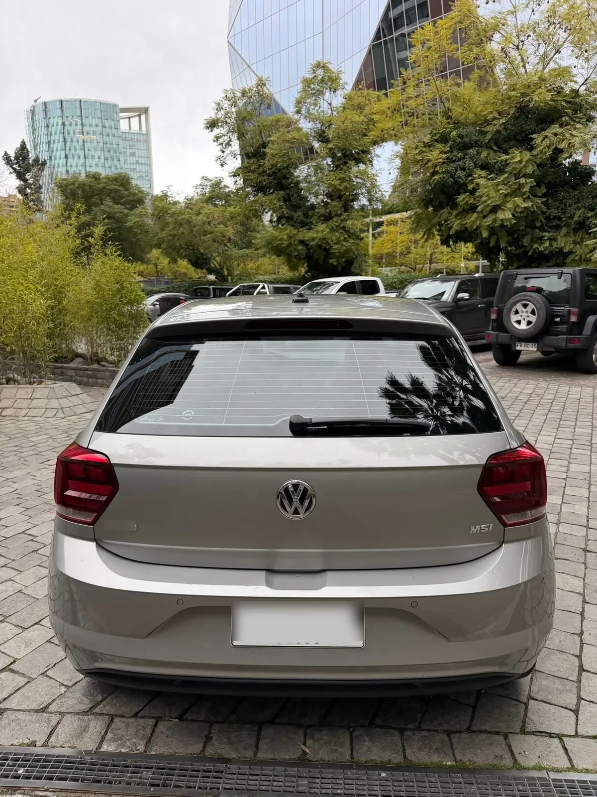 VOLKSWAGEN POLO 1.6 Highline Mt año 2022
