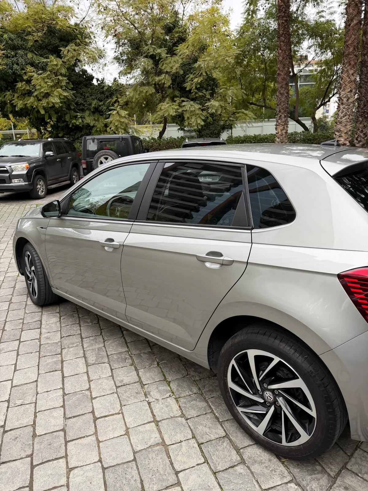 VOLKSWAGEN POLO 1.6 Highline Mt año 2022