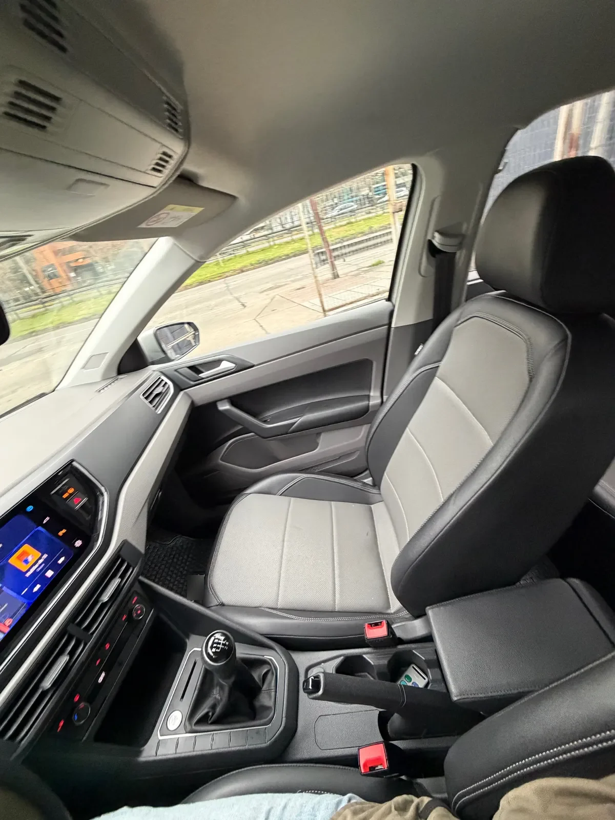 VOLKSWAGEN POLO 1.6 Highline Mt año 2022
