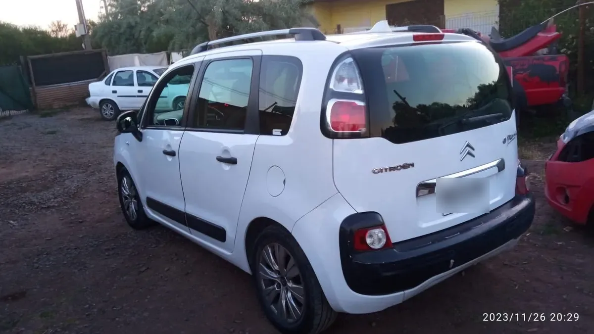 CITROEN C-3 1.6 Picasso Hdi Niv2 Ll Mt Diesel año 2011
