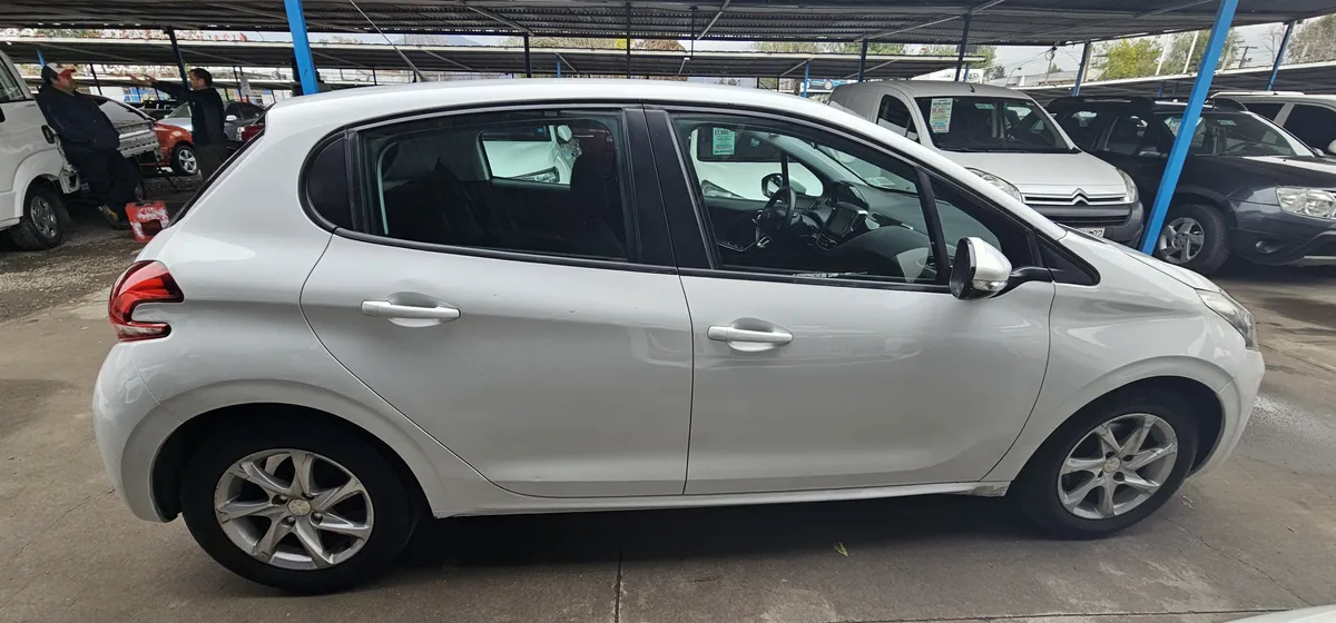 PEUGEOT 208 1.2 Active Pack Puretech E6 Mt año 2016