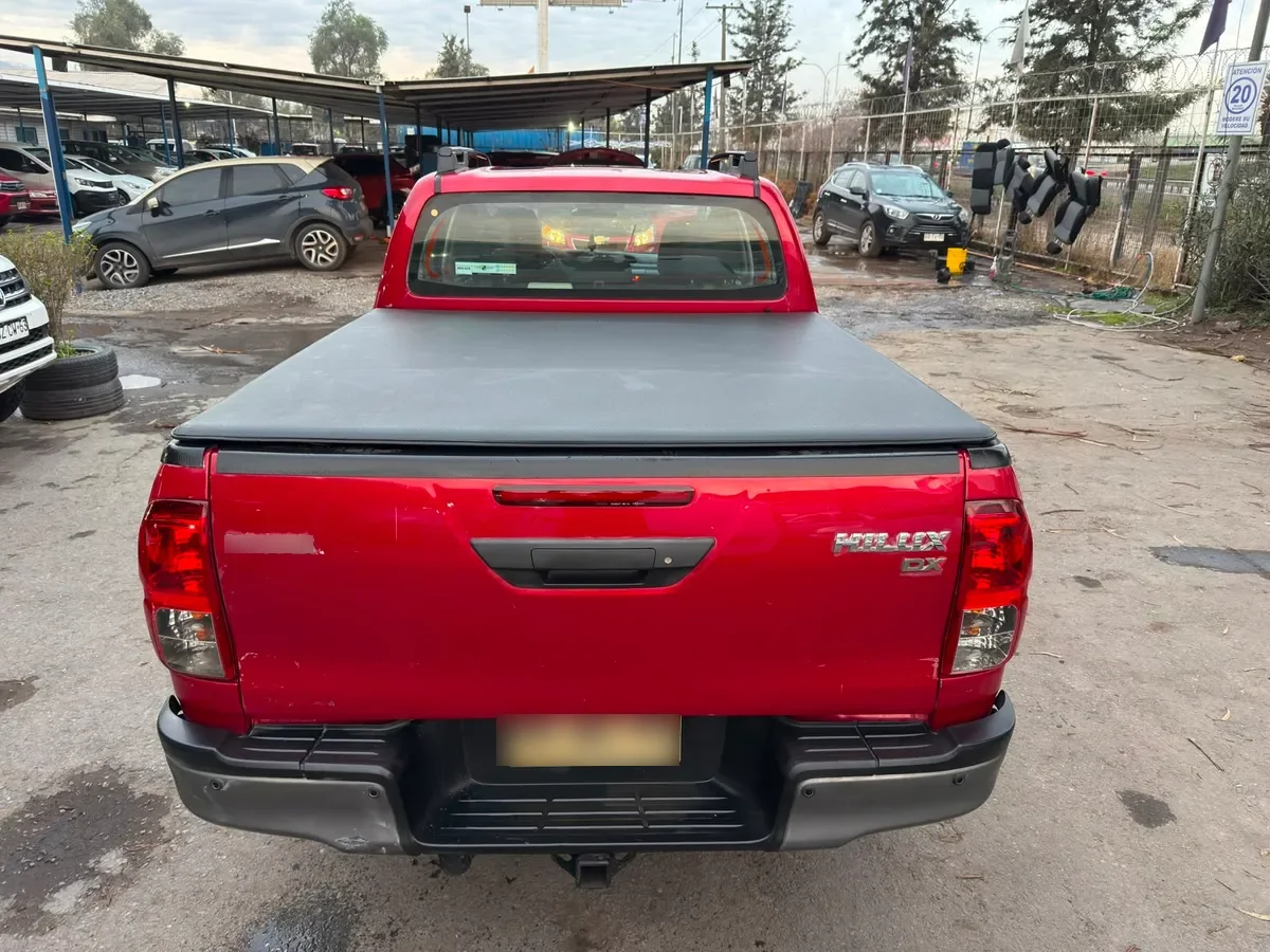 TOYOTA HILUX 2.4 Dx Mt Diesel año 2021