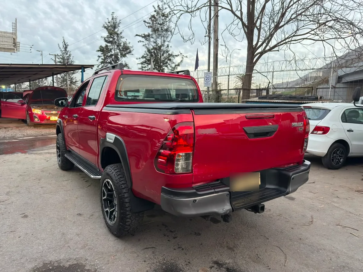 TOYOTA HILUX 2.4 Dx Mt Diesel año 2021