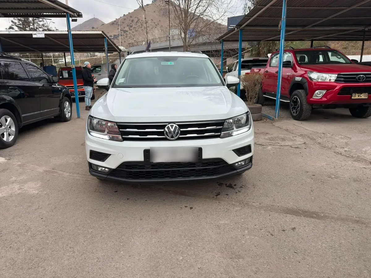 VOLKSWAGEN TIGUAN 2.0 Tdi Limited 4m 150hp At 4x4 Diesel año 2019
