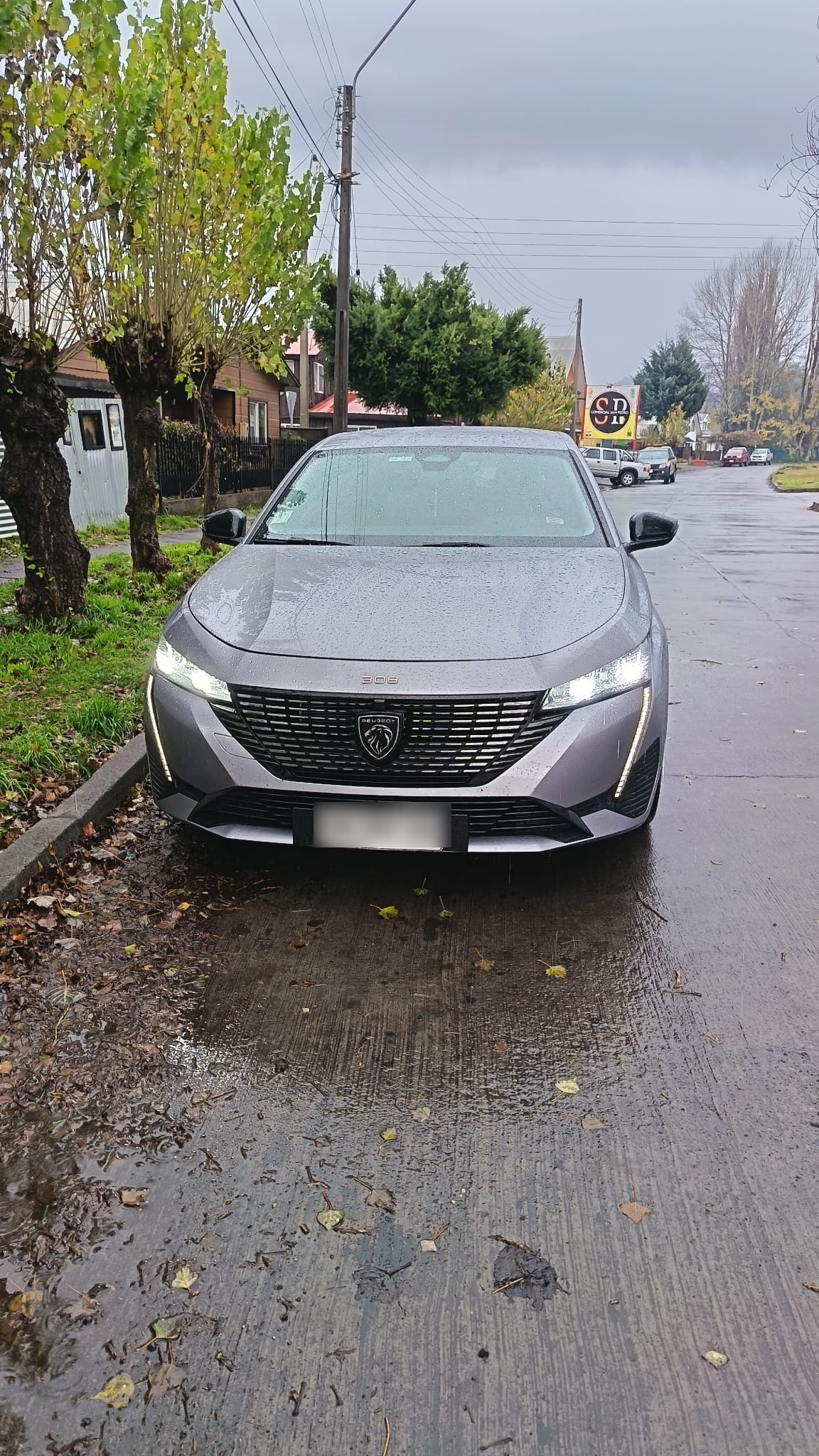 PEUGEOT 308 1.2 Allure Pack Puretech 130hp At año 2023