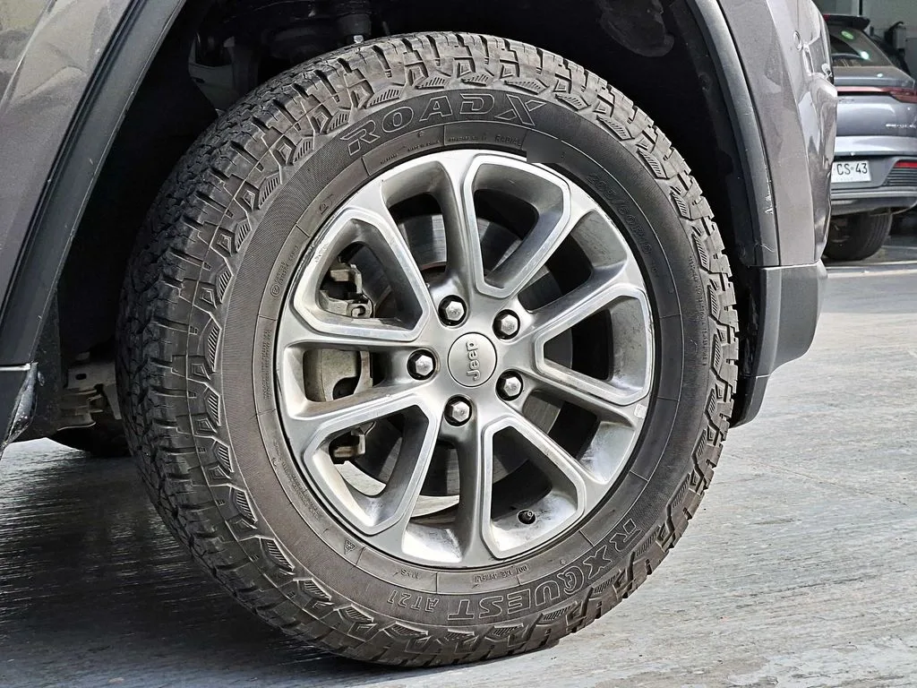 Jeep Grand Cherokee 3.6 Limited At 4x4 año 2016