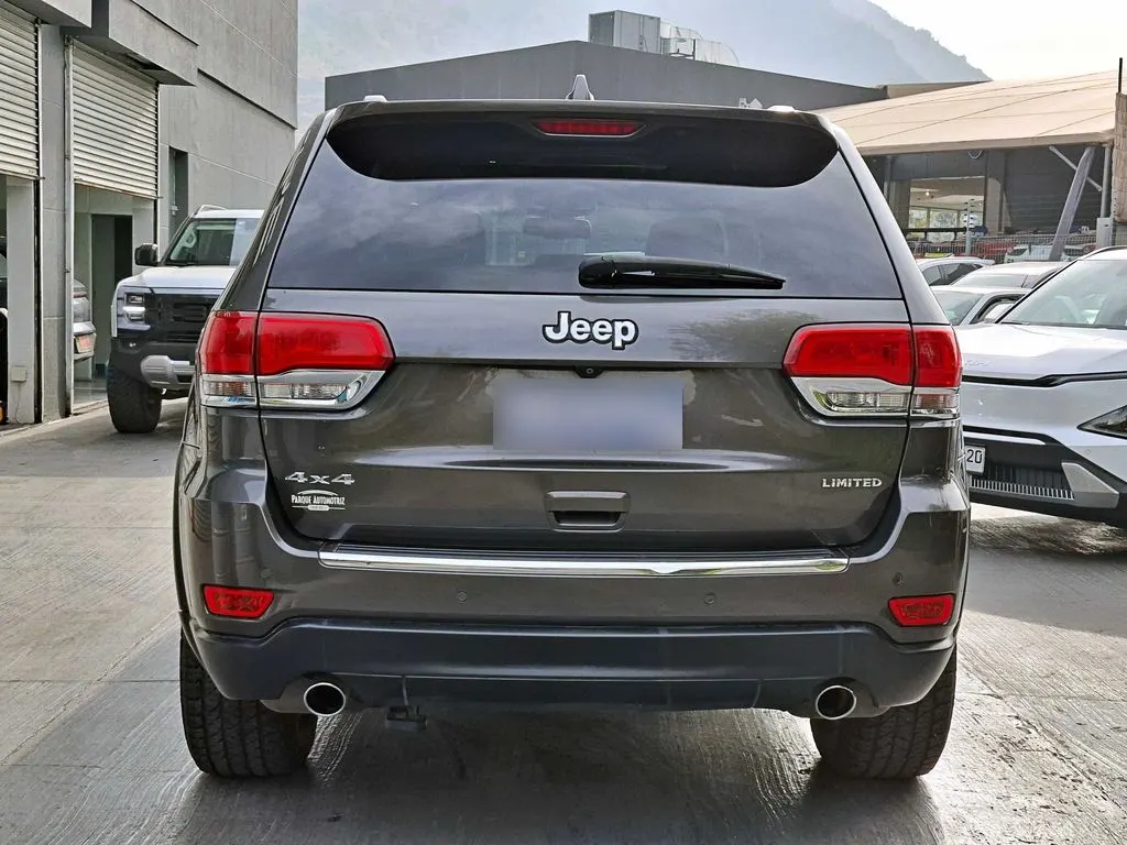 Jeep Grand Cherokee 3.6 Limited At 4x4 año 2016