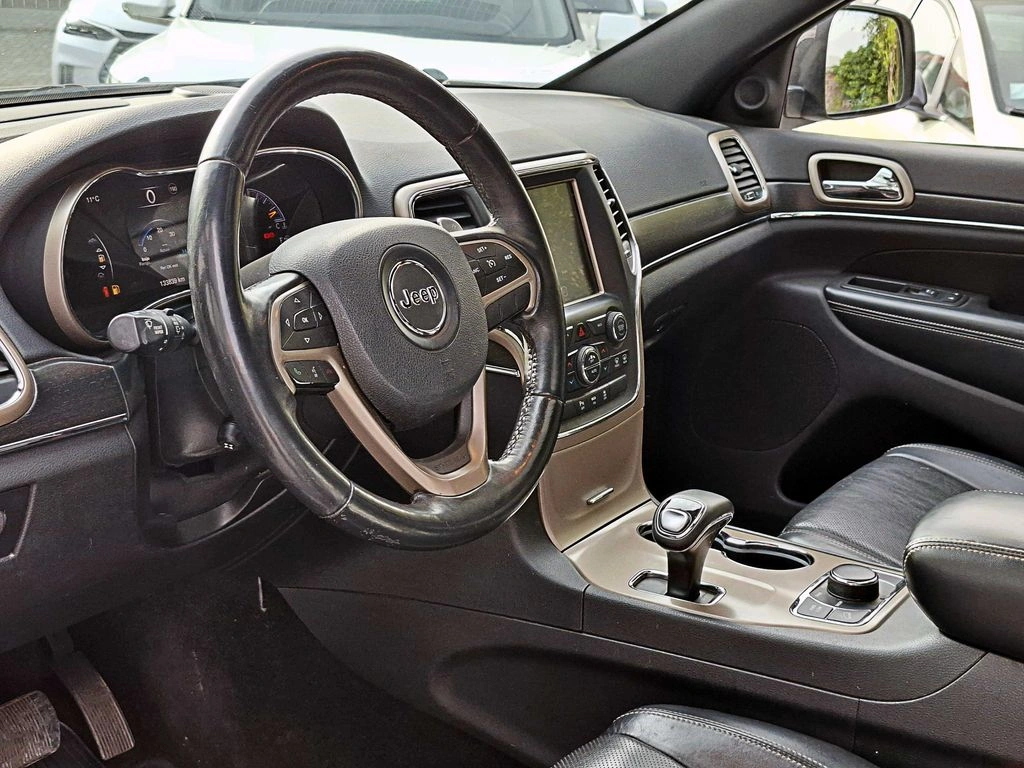 Jeep Grand Cherokee 3.6 Limited At 4x4 año 2016