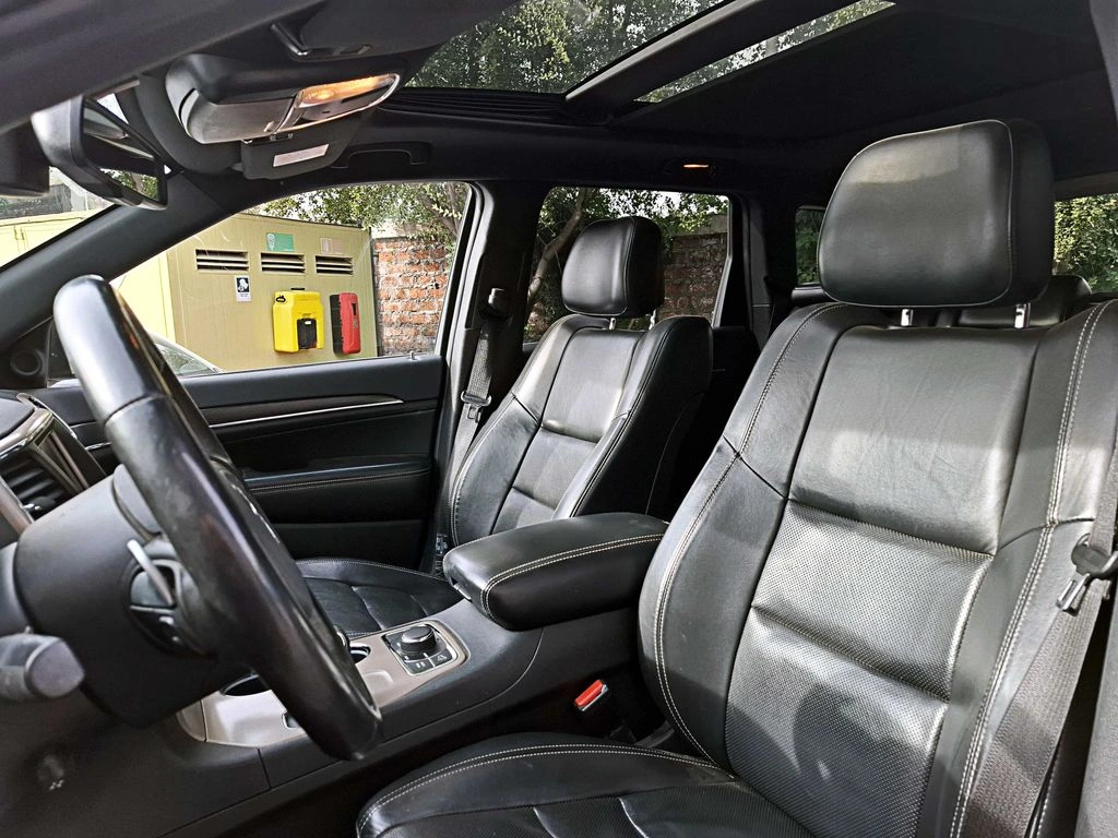Jeep Grand Cherokee 3.6 Limited At 4x4 año 2016