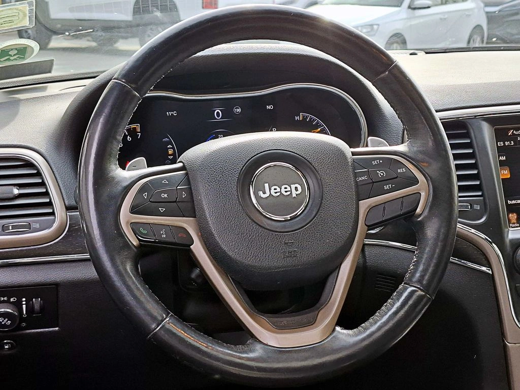 Jeep Grand Cherokee 3.6 Limited At 4x4 año 2016