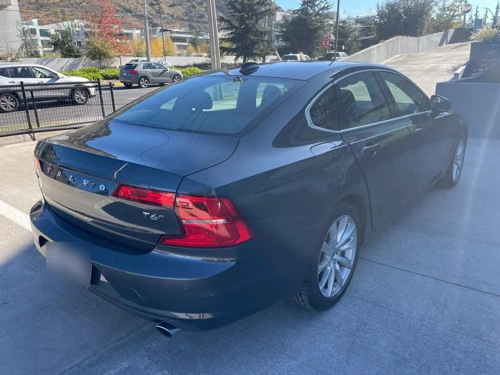 Volvo S90 S90 T6 Momentum 2.0 año 2017