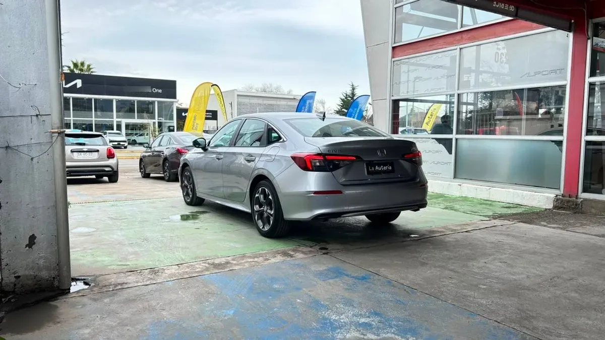 Honda Civic Touring 1.5 Aut año 2025