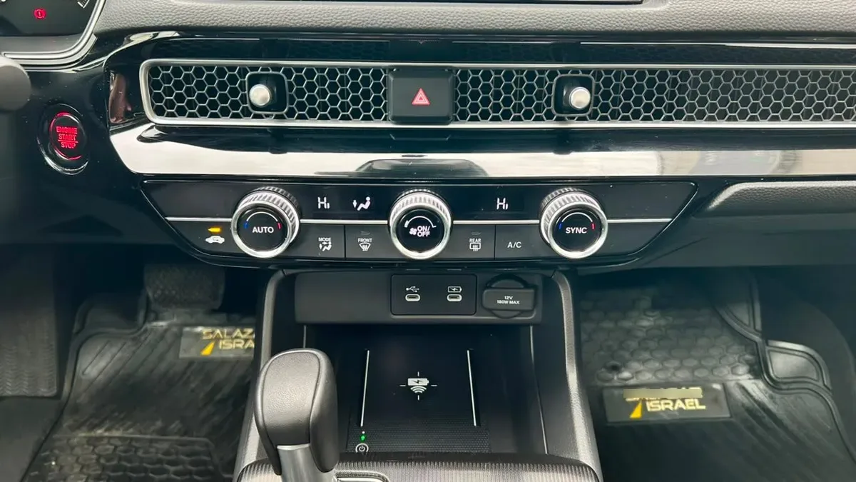 Honda Civic Touring 1.5 Aut año 2025