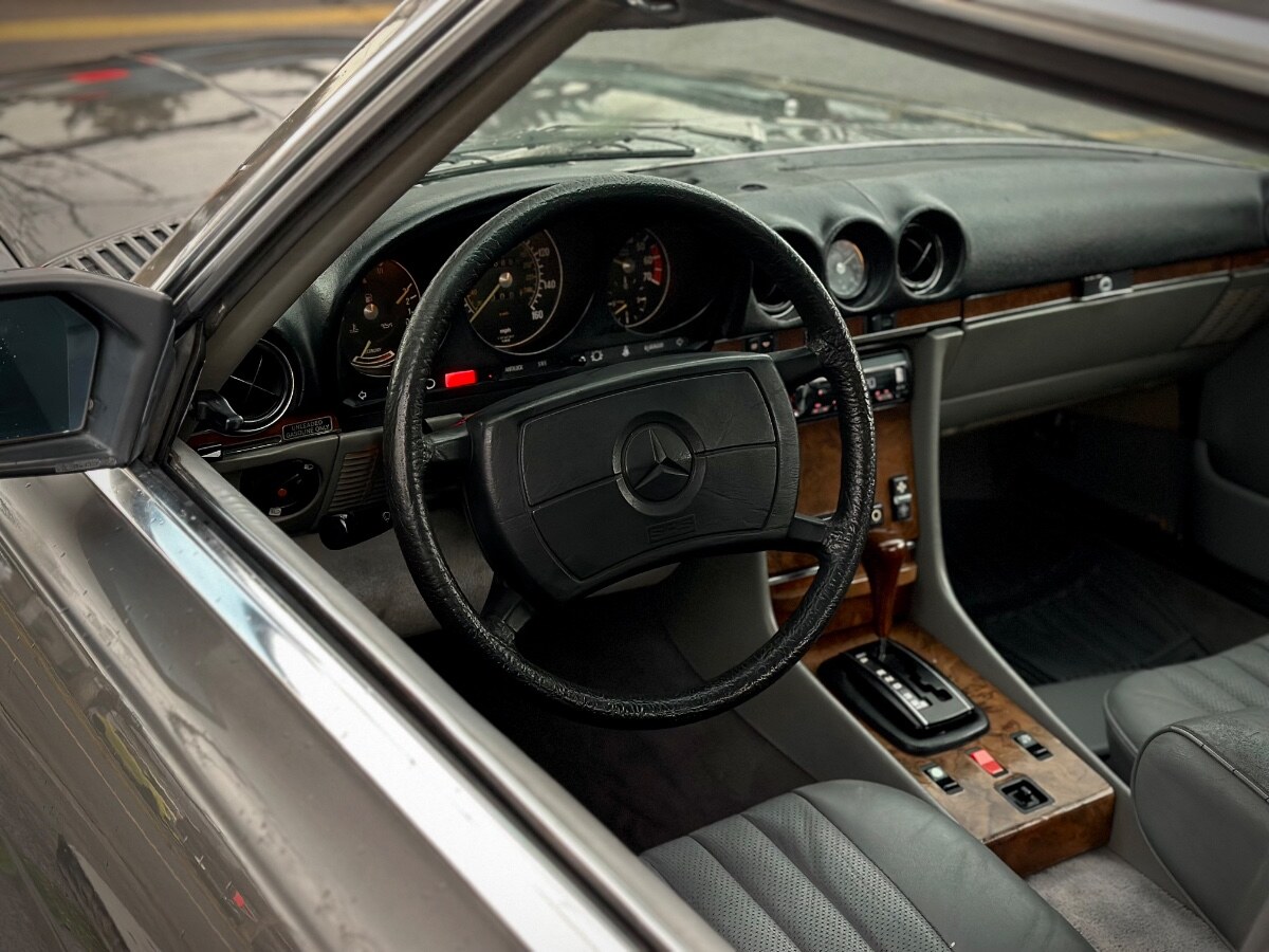 Mercedes-Benz 380 Sl año 1985