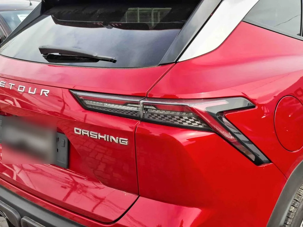 Jetour Dashing 1.5t Lux 4x2 Mt 5p año 2024