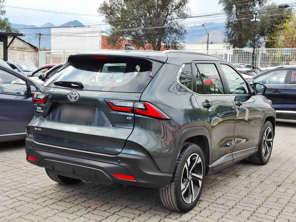 Toyota Yaris Cross 1.5 Xg 4x2 Cvt At 5p año 2024