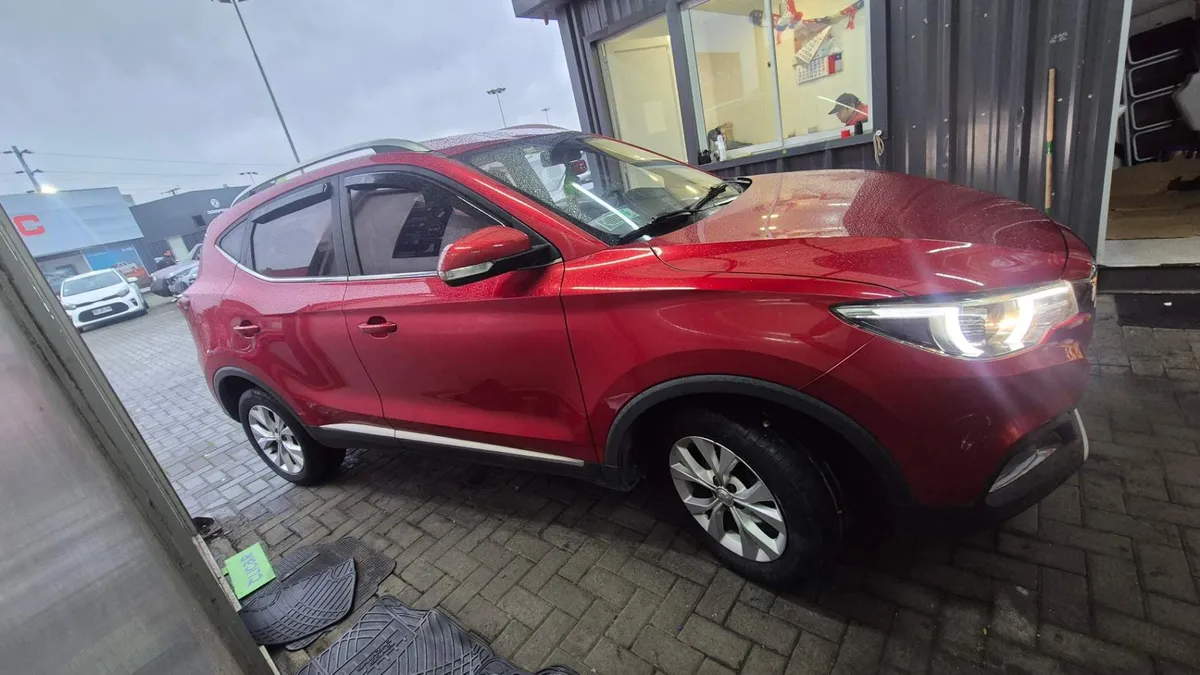 MG Mg Zs 1.5 Std 4x2 Mt 5p año 2022