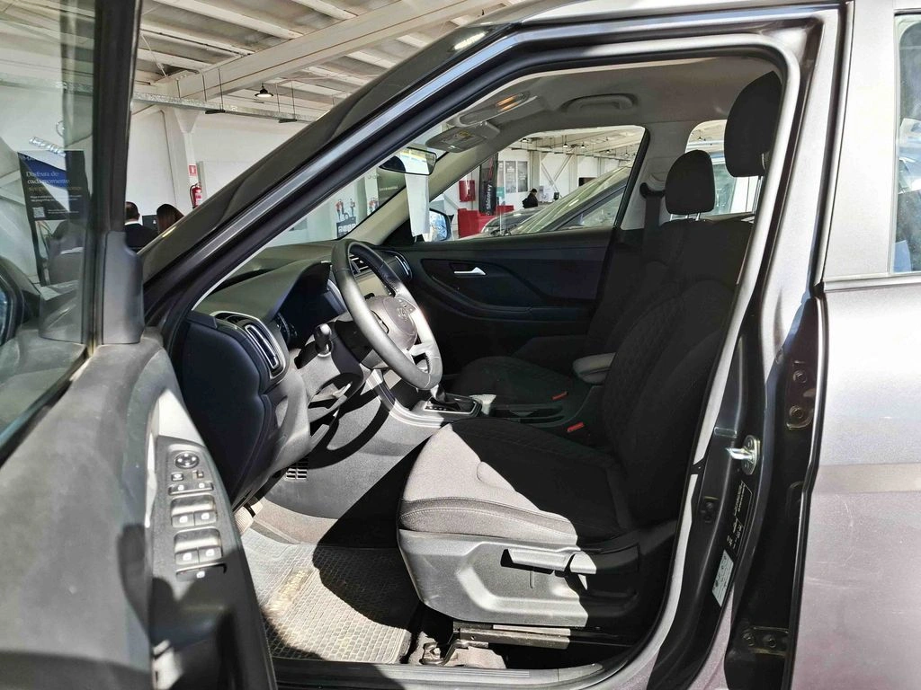 Hyundai Creta 1.5 Plus Su2id 4x2 Cvt At 5p año 2025