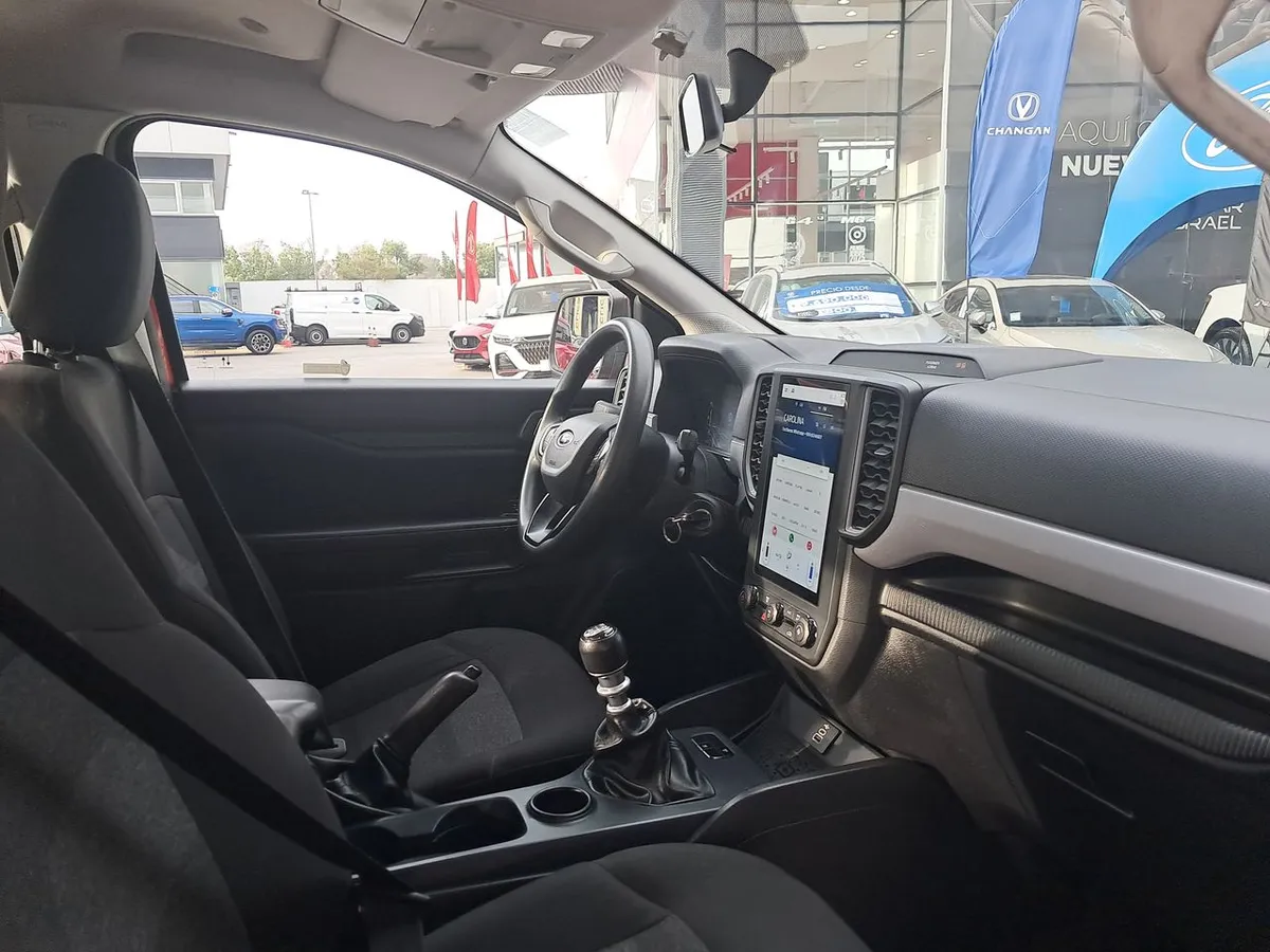 Ford Ranger 2.0 Xls Diesel 4x2 Dob. Cab. Mt 4p año 2025