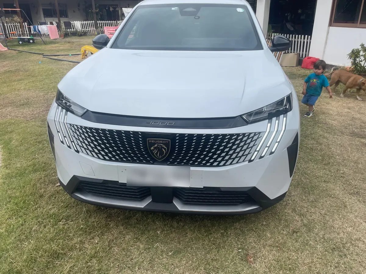 PEUGEOT 3008 1.2 Premiere Mhev 136 At Hibrido año 2025