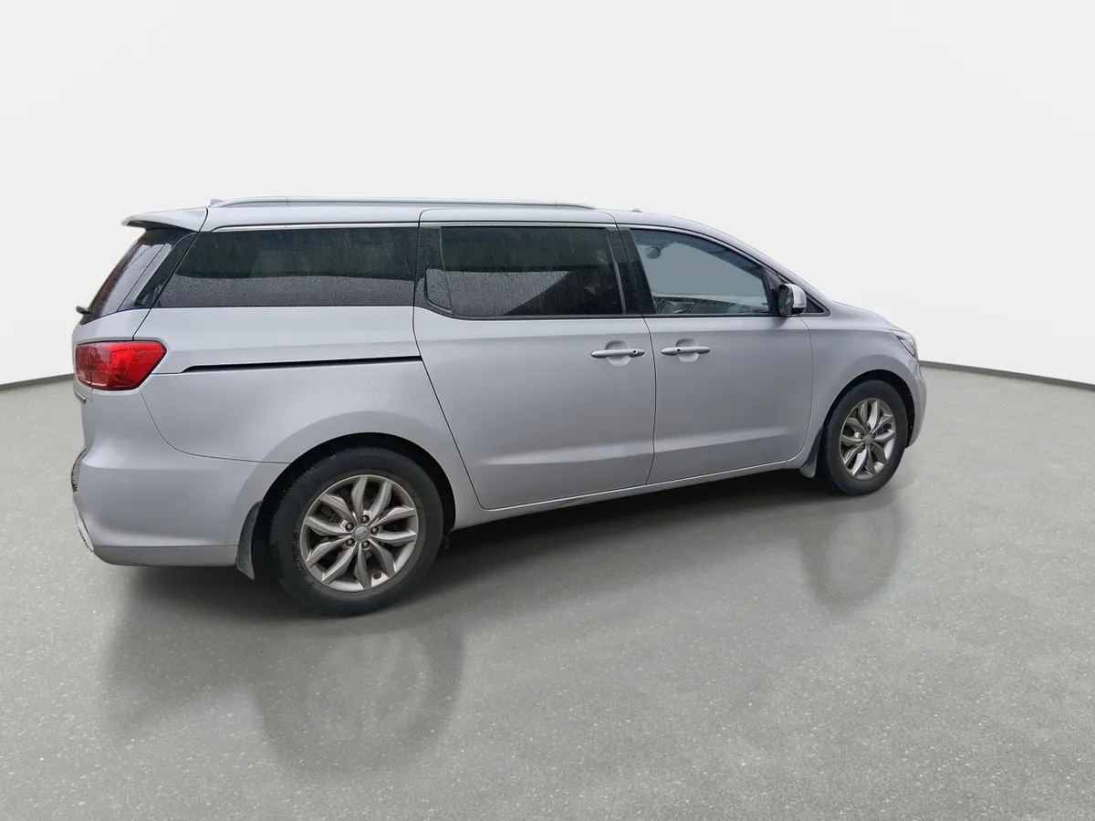 Kia Grand Carnival 2.2 Ex Diesel 4x2 8at 5p año 2020