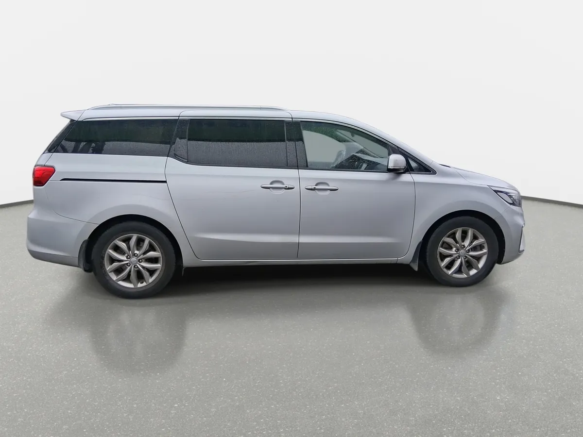 Kia Grand Carnival 2.2 Ex Diesel 4x2 8at 5p año 2020