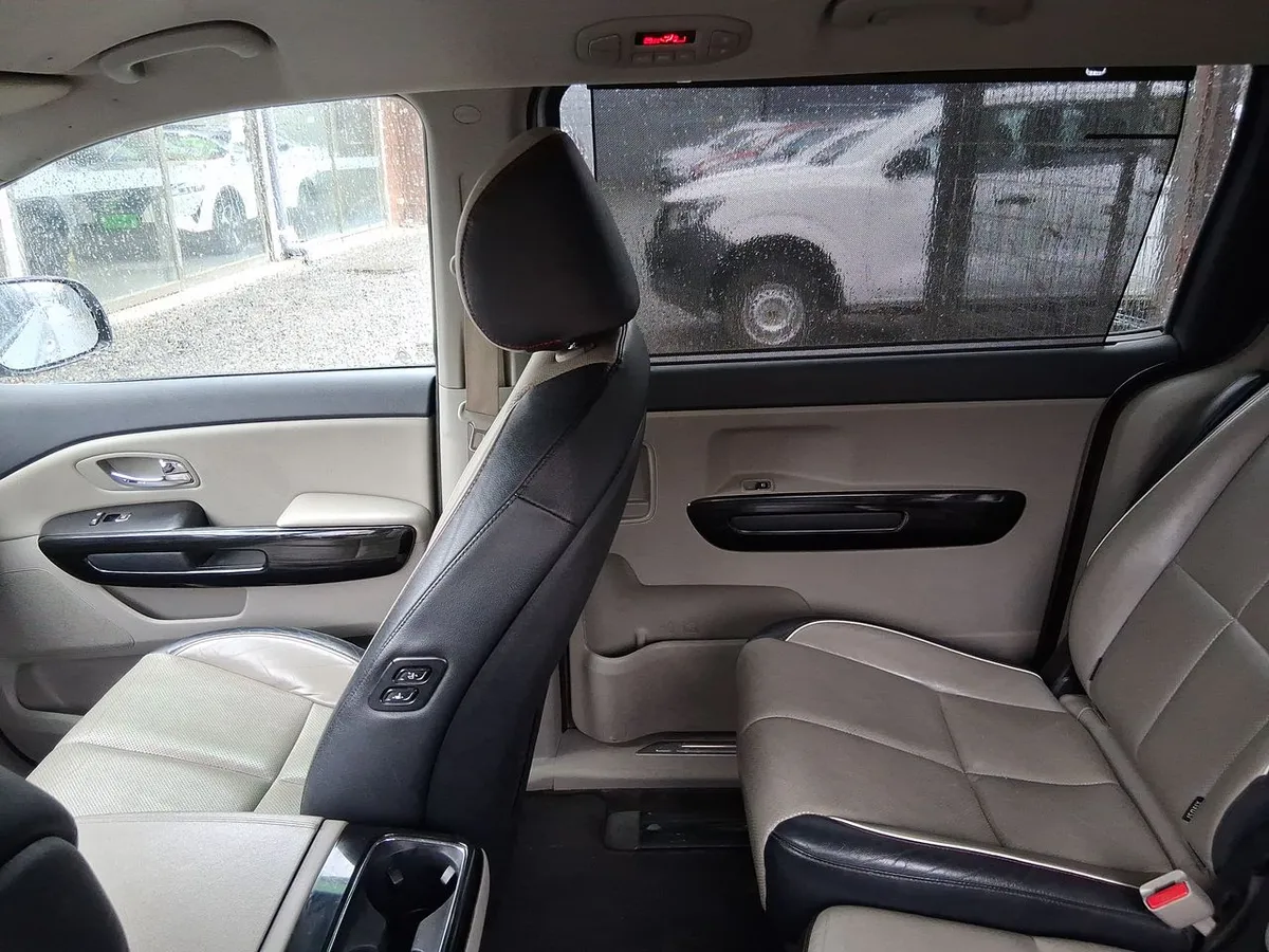 Kia Grand Carnival 2.2 Ex Diesel 4x2 8at 5p año 2020