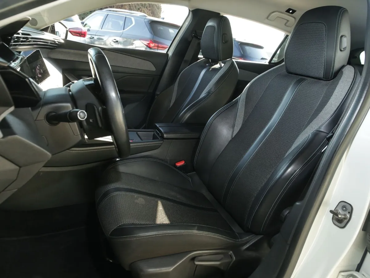 PEUGEOT 308 1.5 Allure Pack Bluehdi 130 At Diesel año 2022