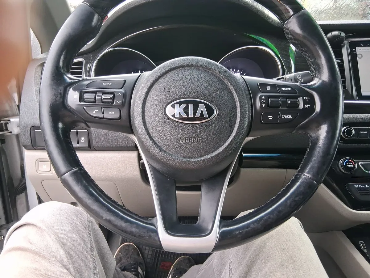 Kia Grand Carnival 2.2 Ex Diesel 4x2 8at 5p año 2020