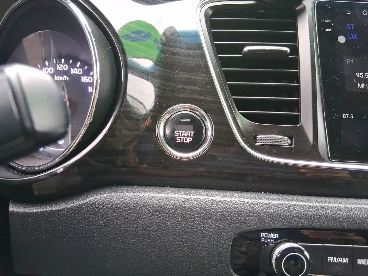 Kia Grand Carnival 2.2 Ex Diesel 4x2 8at 5p año 2020