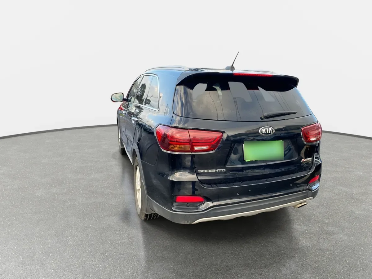 Kia Sorento 2.4 Ex 2wd Mt 5p año 2019