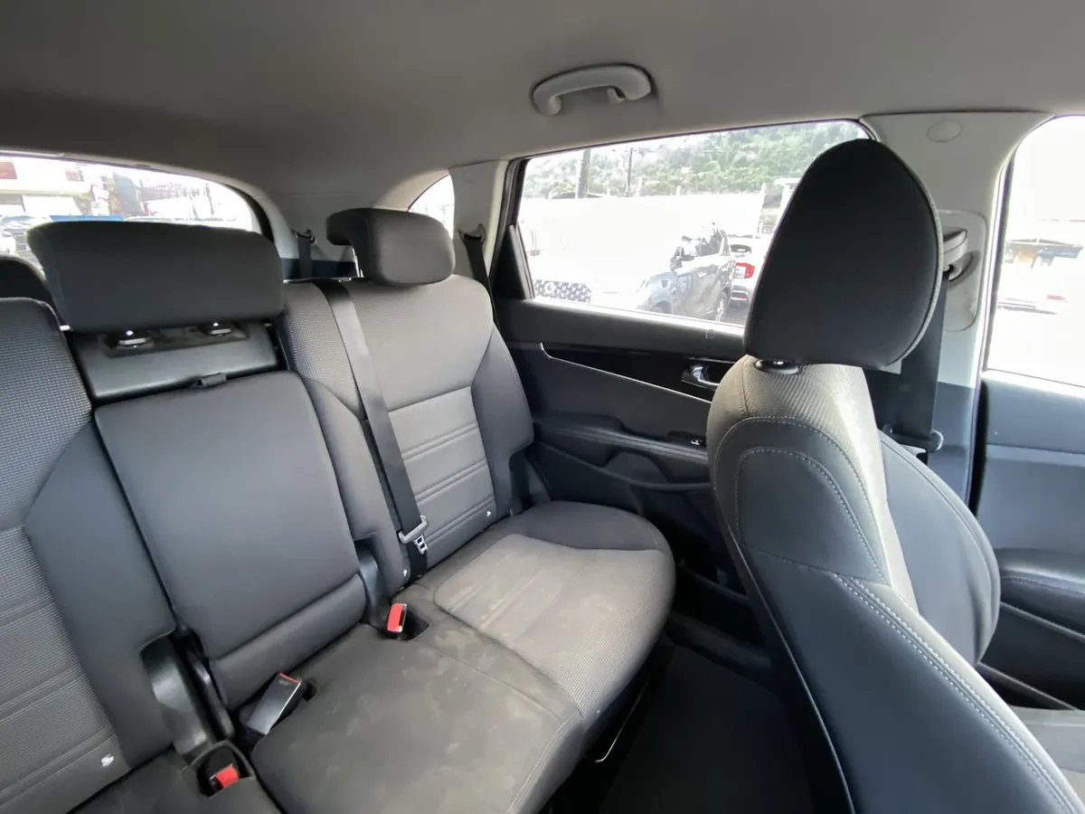 Kia Sorento 2.4 Ex 2wd Mt 5p año 2019