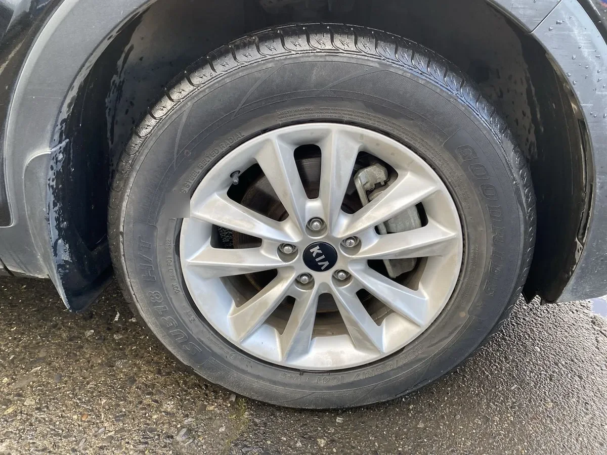 Kia Sorento 2.4 Ex 2wd Mt 5p año 2019