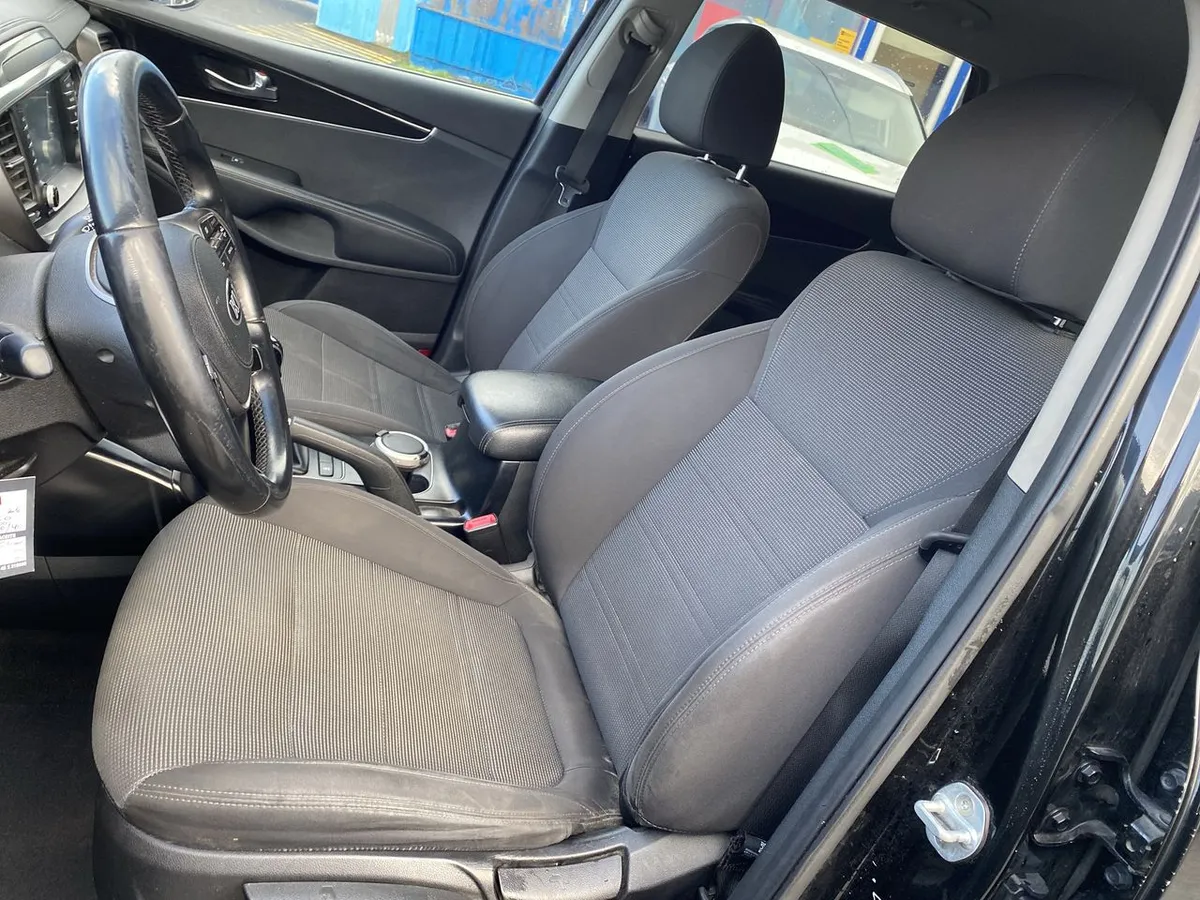 Kia Sorento 2.4 Ex 2wd Mt 5p año 2019