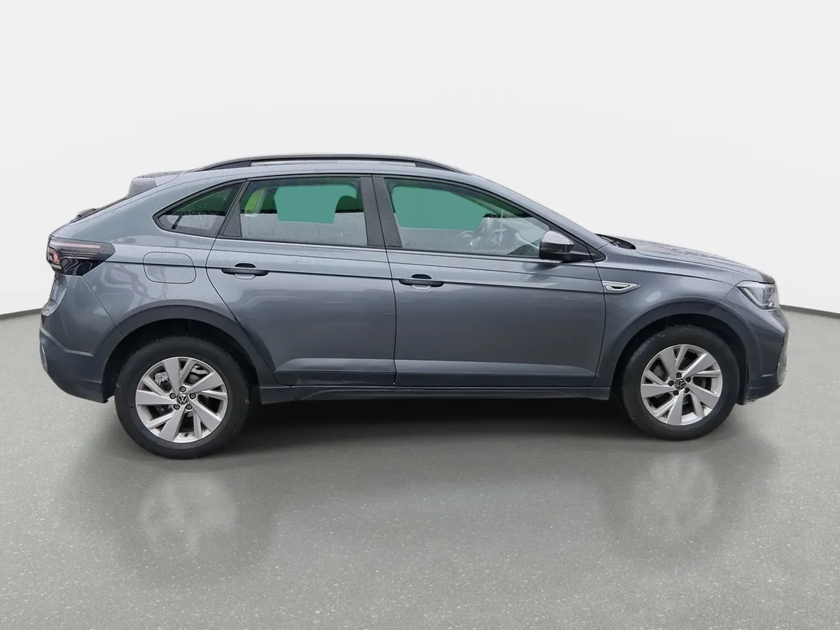 Volkswagen Nivus 1.0 Tsi Comfortline 4x2 At 5p año 2024